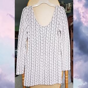 Long sleeved short mini dress